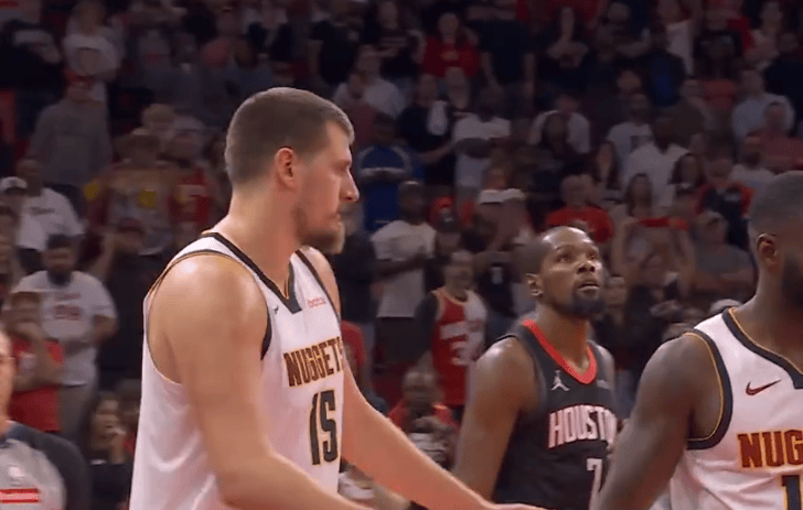 里昂发布备战花絮；冲刺阶段手感冰凉；NBA常规赛任务艰巨；临场指挥获称赞 -lpl电竞下注